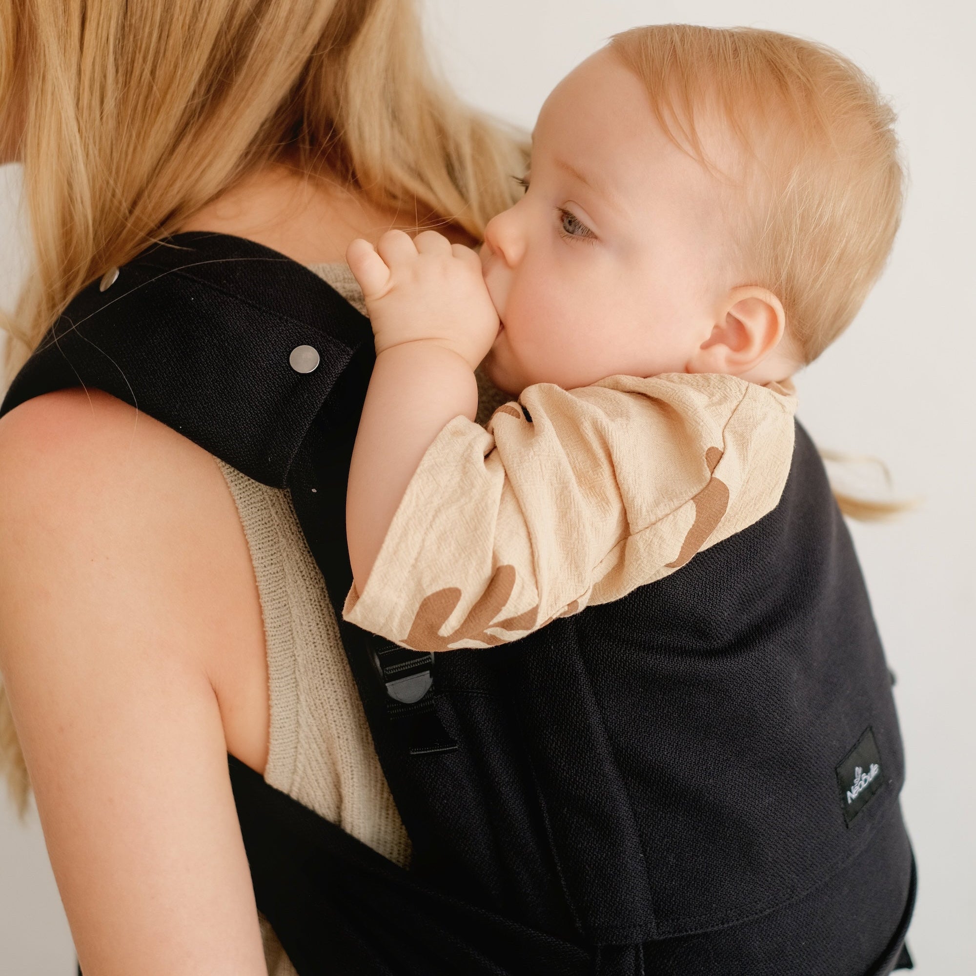 P'tit evo baby carrier, black